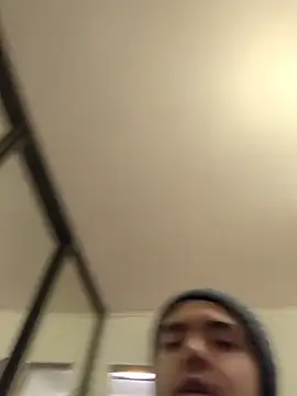 lucky swimmer online show from 26, 11, 2025