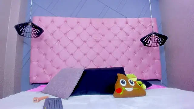 Mia Horney online show from 1, 12, 2025