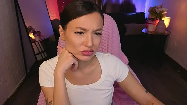 Naila Whisper online show from 6, 1, 2026