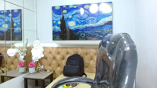 Snapshot of Liams18 chatting on 14, 12, 2025 Liams18 online show from 14, 12, 2025