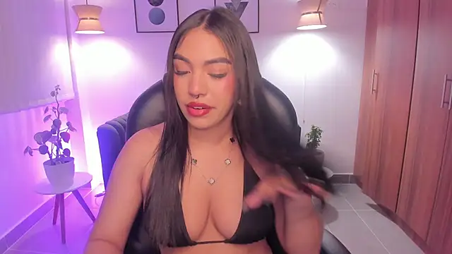 Snapshot of emma_connor1 chatting on 12, 7, 2026 emma connor1 online show from 12, 7, 2026