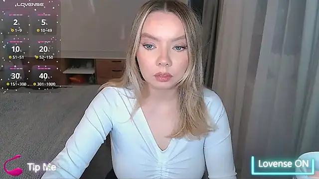 PolinaXXXXJones online show from 17, 12, 2025