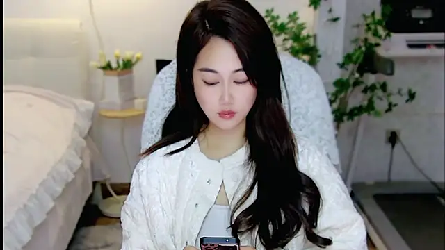 tutumissy online show from 2, 12, 2025