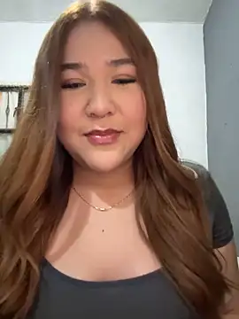 Snapshot of SarahcammOf chatting on 14, 11, 2025 SarahcammOf online show from 14, 11, 2025