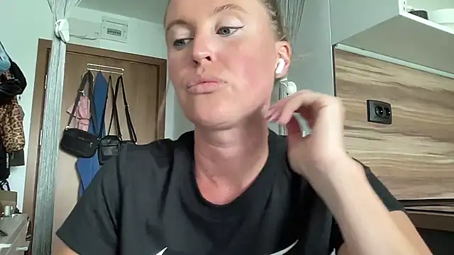 Snapshot of Ameli8 chatting on 2, 7, 2026 Ameli8 online show from 2, 7, 2026
