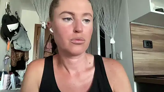 Snapshot of Ameli8 chatting on 11, 7, 2026 Ameli8 online show from 11, 7, 2026