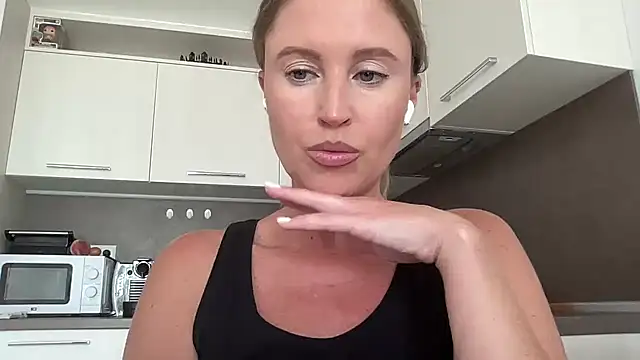 Snapshot of Ameli8 chatting on 6, 8, 2026 Ameli8 online show from 6, 8, 2026