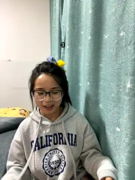 Hmm 0303 online show from 12, 11, 2025