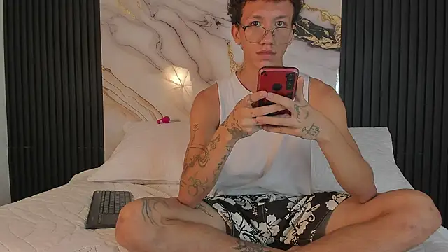 Snapshot of angels_007 chatting on 6, 11, 2025 angels 007 online show from 6, 11, 2025