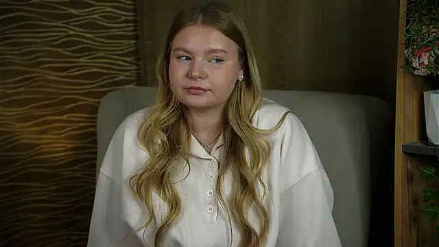 TorieDeeb online show from 6, 11, 2025