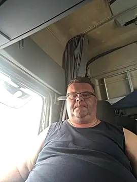 Snapshot of Grase44 chatting on 17, 5, 2026 Grase44 online show from 17, 5, 2026