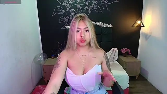 Snapshot of AriannaFox_ chatting on 8, 11, 2025 AriannaFox online show from 8, 11, 2025