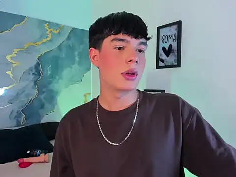 Isaac Kurtt online show from 4, 12, 2025