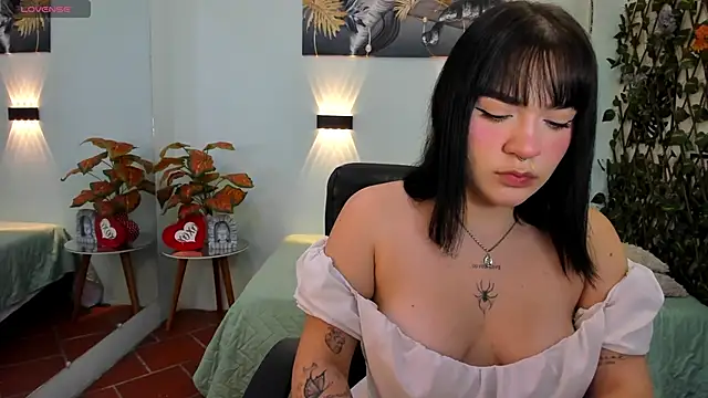 pixie kat online show from 8, 11, 2025