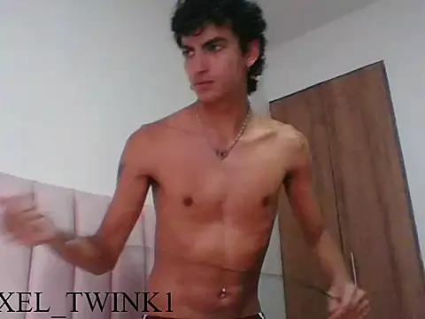 Snapshot of axel_love13 chatting on 12, 11, 2025 axel love13 online show from 12, 11, 2025