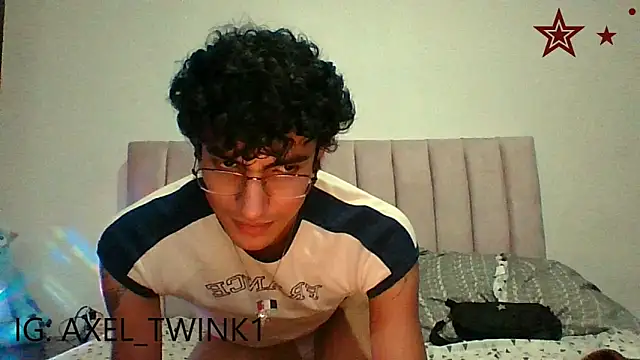 Snapshot of axel_love13 chatting on 15, 11, 2025 axel love13 online show from 15, 11, 2025