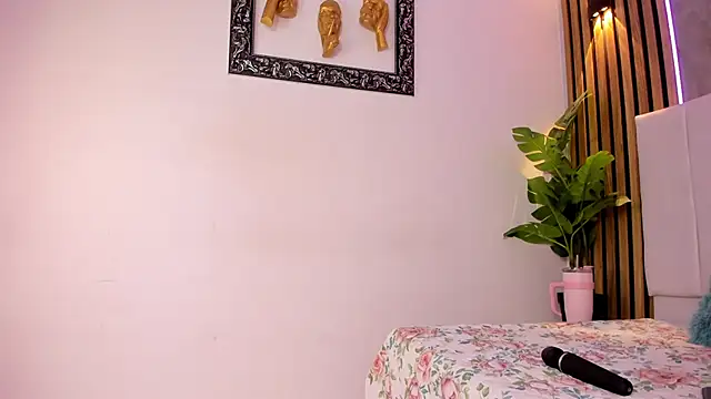 Carlotta de velour online show from 27, 2, 2026