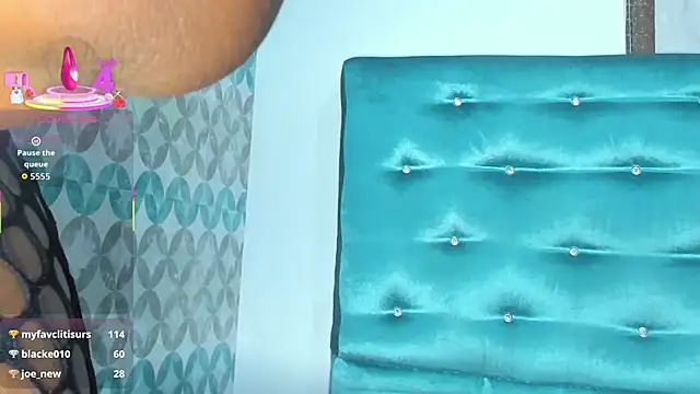 Tamaramilleer online show from 19, 12, 2025