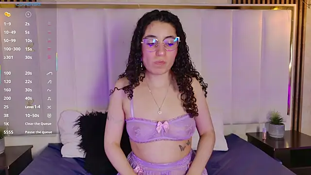 Snapshot of DemiJones_ chatting on 9, 11, 2025 DemiJones online show from 9, 11, 2025