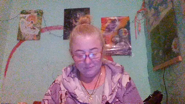 Snapshot of Tati_0808 chatting on 13, 11, 2025 Tati 0808 online show from 13, 11, 2025