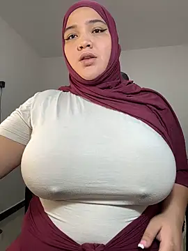 Snapshot of sweetmuslim01 chatting on 12, 1, 2025 sweetmuslim01 online show from 12, 1, 2025