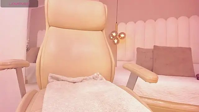 EmilyMiller 22 online show from 11, 1, 2026