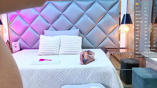 crystal gilton online show from 23, 11, 2025