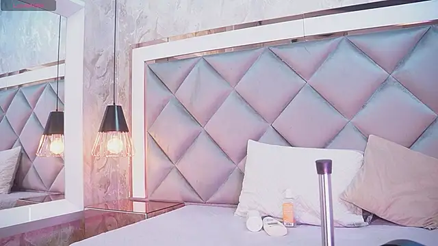 crystal gilton online show from 5, 3, 2026