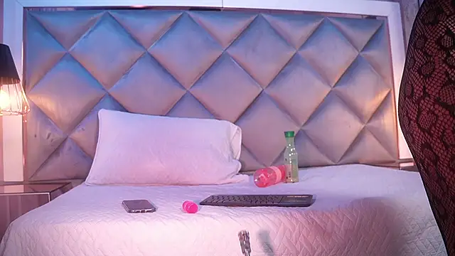 crystal gilton online show from 28, 3, 2026