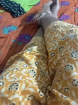 Snapshot of Rathi_telugu_couple chatting on 27, 6, 2026 Rathi telugu couple online show from 27, 6, 2026