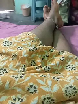 Snapshot of Rathi_telugu_couple chatting on 7, 8, 2026 Rathi telugu couple online show from 7, 8, 2026