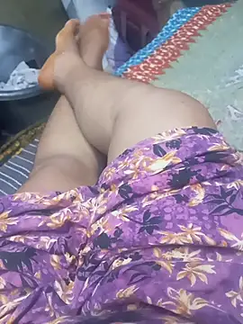 Snapshot of Rathi_telugu_couple chatting on 9, 8, 2026 Rathi telugu couple online show from 9, 8, 2026