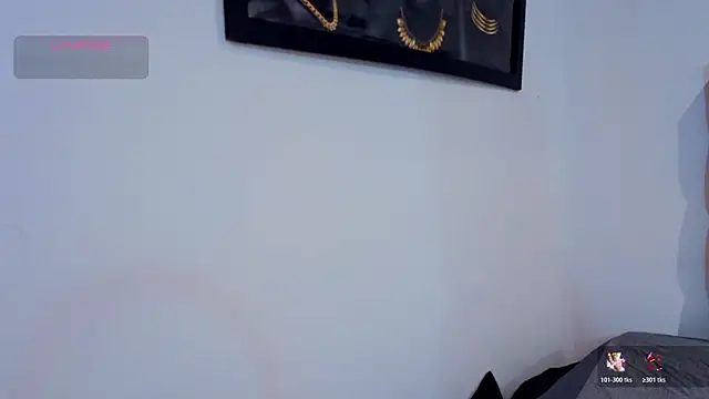 Un Sluttyy online show from 27, 3, 2026