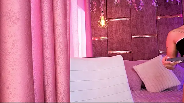 AuroraLanee  online show from 19, 11, 2025