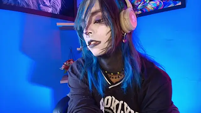 luxiel  online show from 7, 3, 2026