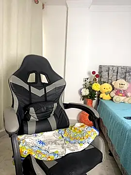 Snapshot of _emiily_pink chatting on 11, 11, 2025 emiily pink online show from 11, 11, 2025