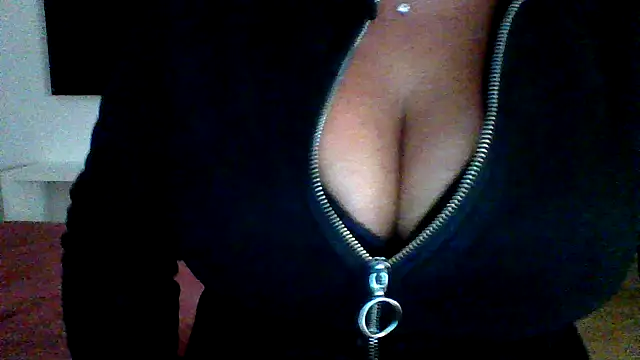 Snapshot of cleo094 chatting on 22, 11, 2025 cleo094 online show from 22, 11, 2025