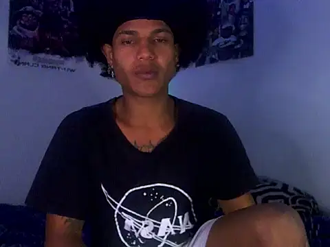 Snapshot of Arthur_1126 chatting on 19, 11, 2025 Arthur 1126 online show from 19, 11, 2025