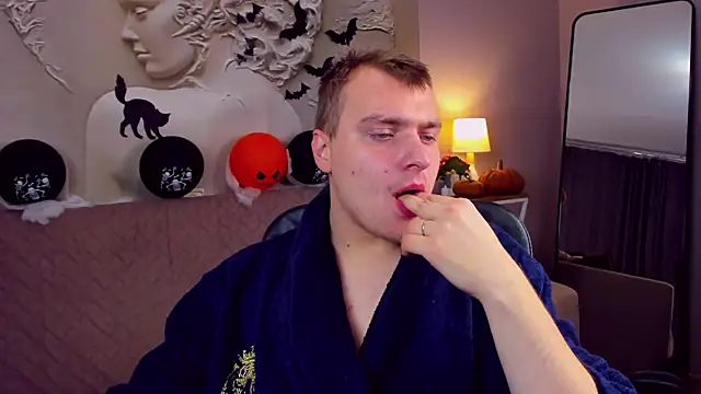 ArchieHolmes online show from 9, 11, 2025