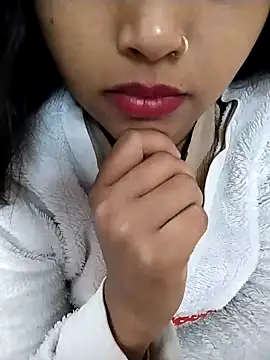 Sexy Divya   online show from 18, 12, 2025