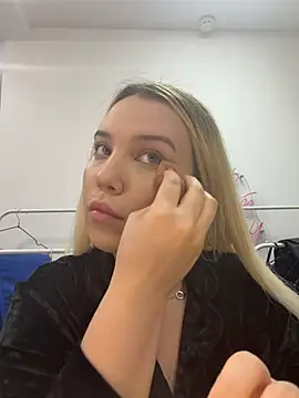 KilianaNoir online show from 10, 2, 2026