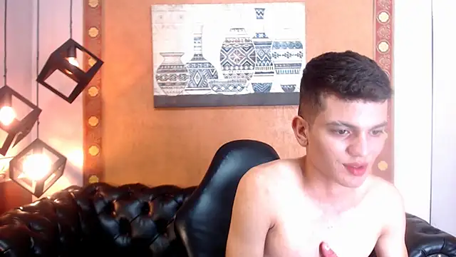 Lucian Mills online show from 8, 11, 2025