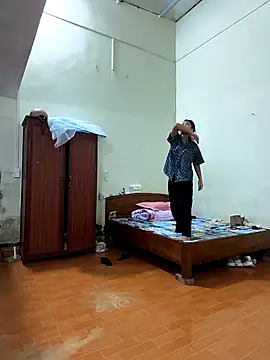 Lynly k2 online show from 18, 3, 2026