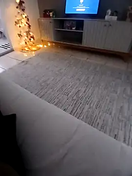 Snapshot of Oliveiracrf chatting on 7, 11, 2025 Oliveiracrf online show from 7, 11, 2025