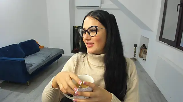 AnyaEvy online show from 23, 12, 2025