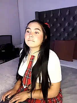 NikkiBotero online show from 14, 11, 2025