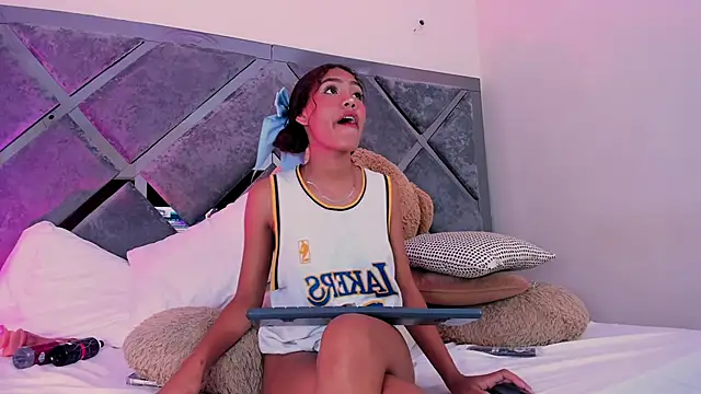 luciagray1 online show from 3, 12, 2025