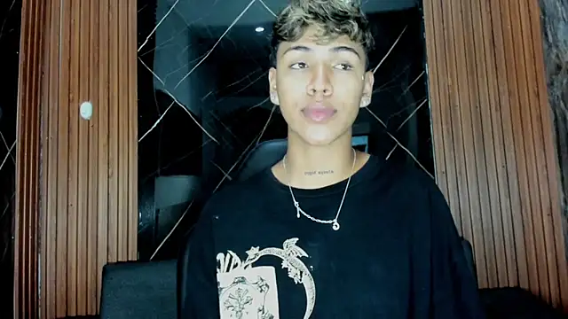 Timmy Kiing  online show from 20, 12, 2025