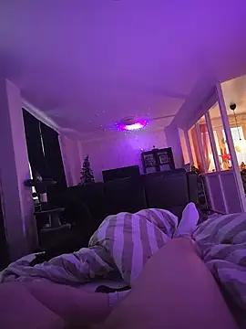 Snapshot of naughtyswecouple chatting on 8, 11, 2025 naughtyswecouple online show from 8, 11, 2025