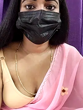 Snapshot of Honeya96 chatting on 9, 11, 2025 Honeya96 online show from 9, 11, 2025